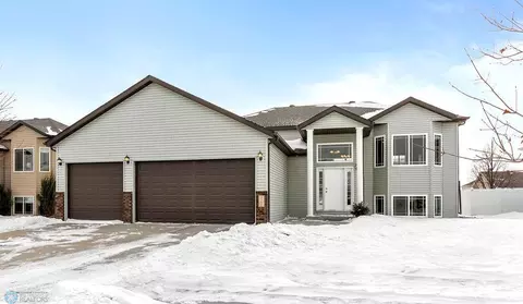 4792 48th Ave S, Fargo, ND 58104