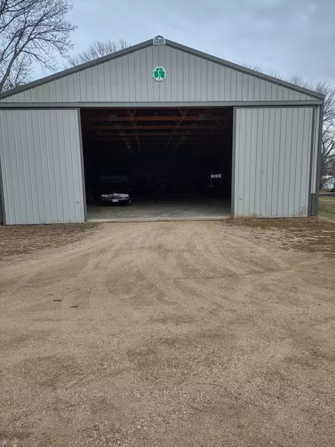 145 S Seeley Ave, Dunnell, MN 56127