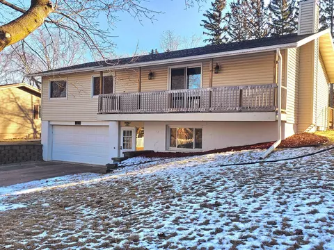 705 4th Ave NW, Plainview, MN 55964 photo 2
