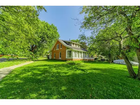 1129 7th St, Hudson, WI 54016