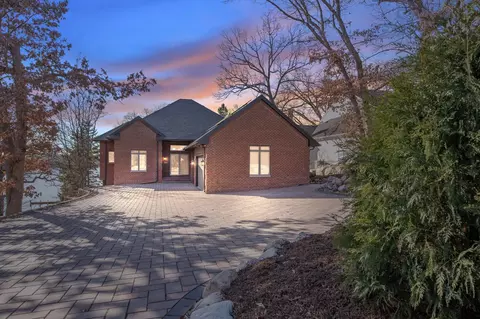 3489 Siems Ct, Arden Hills, MN 55112