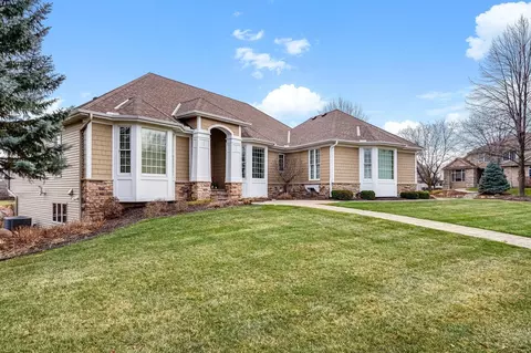 1673 Isabella Pkwy, Chaska, MN 55318
