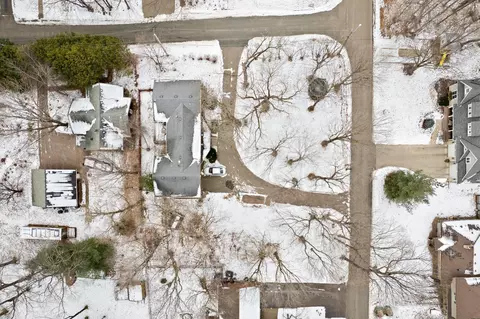 18875 Lake Ave, Deephaven, MN 55391