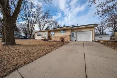 208 E Fairview Ave, Olivia, MN 56277