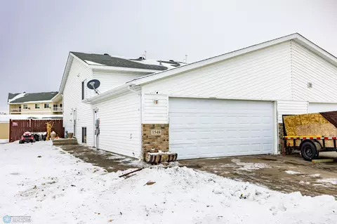 1548 34th Ave S, Moorhead, MN 56560