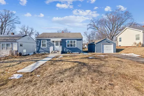 833 Lincoln Ave, Saint Paul Park, MN 55071