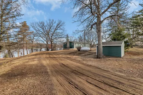 17038 108th St NW, South Haven, MN 55382