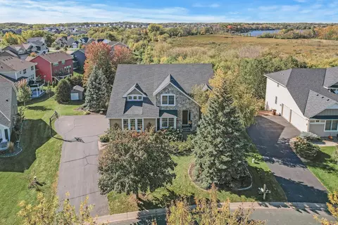 1855 Carriage Dr, Victoria, MN 55386