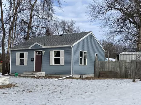 512 6th Ave S, Princeton, MN 55371