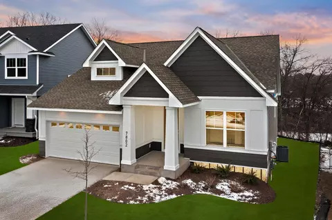 7802 Adler Trl, Inver Grove Heights, MN 55077