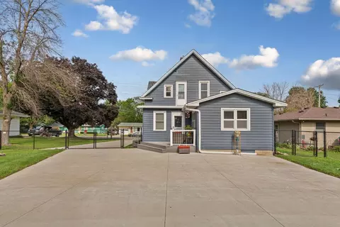 Exterior - 700 9th Ave SW, Faribault, MN 55021 photo 6 of 9