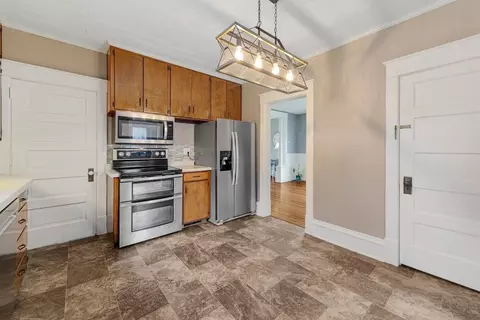 Kitchen - 700 9th Ave SW, Faribault, MN 55021 photo 2 of 3