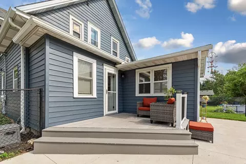 Exterior - 700 9th Ave SW, Faribault, MN 55021 photo 3 of 9