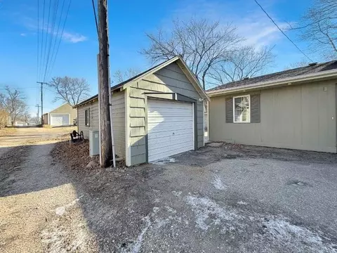 106 N 3rd Ave E, Truman, MN 56088 photo 4