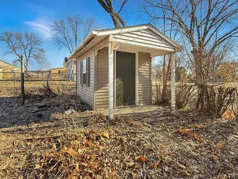 106 N 3rd Ave E, Truman, MN 56088 photo 3