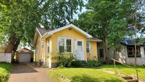 1690 Margaret St, Saint Paul, MN 55106