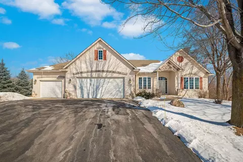 16844 Interlachen Blvd, Lakeville, MN 55044