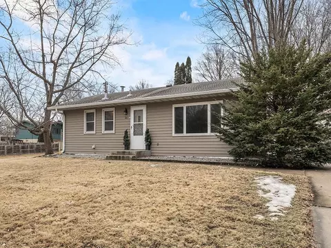 503 Greenvale Ave W, Northfield, MN 55057