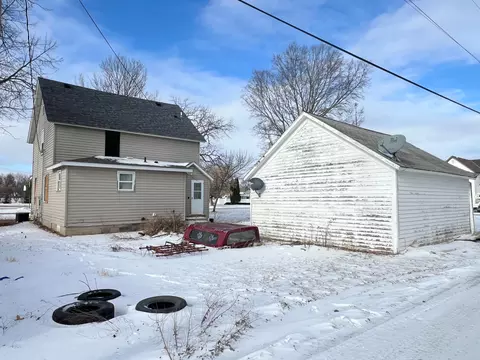 Exterior - 309 Forest St, Beardsley, MN 56211 photo 2 of 3