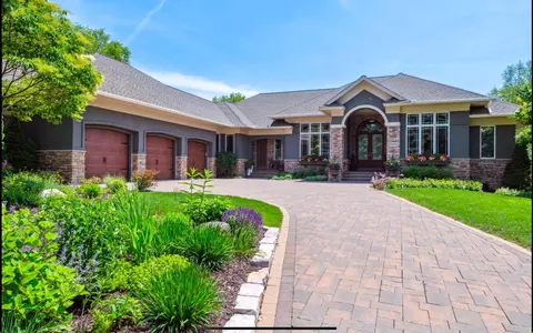 18767 Bearpath Trl, Eden Prairie, MN 55347