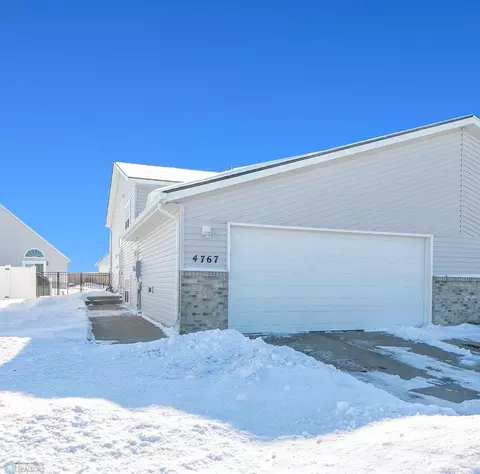 4767 Townsite Pl S, Fargo, ND 58104