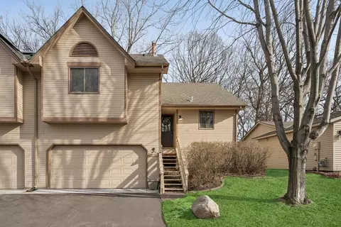 5435 W Bavarian Pass, Fridley, MN 55432