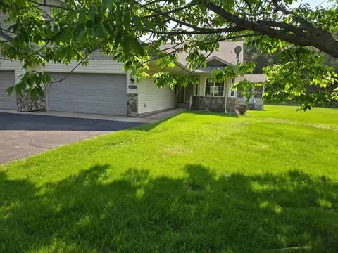 24197 White Pine Dr, Nisswa, MN 56468