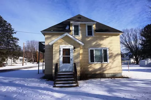 1802 10th St E, Menomonie, WI 54751