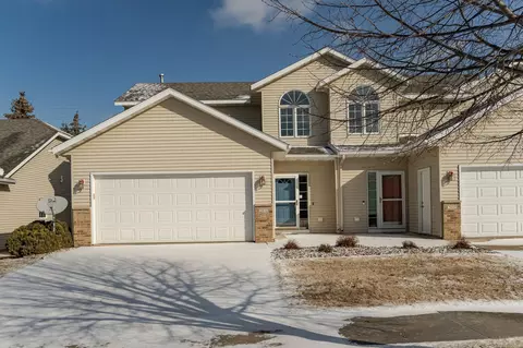 2836 Viola Heights Dr NE, Rochester, MN 55906