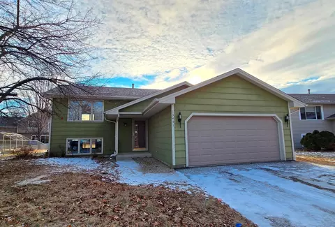 13451 Alabama Ave S, Savage, MN 55378