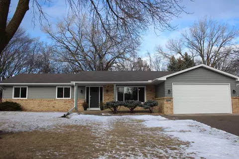 11140 40th Ave N, Plymouth, MN 55441