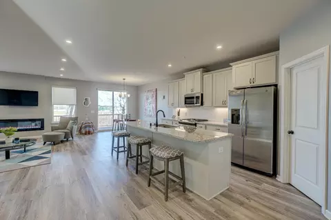 9720 65th St S, Cottage Grove, MN 55016
