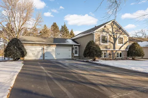 20622 Jaguar Ave, Lakeville, MN 55044
