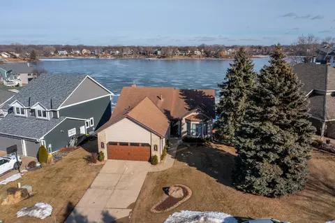 15940 Hyland Pointe Ct, Apple Valley, MN 55124