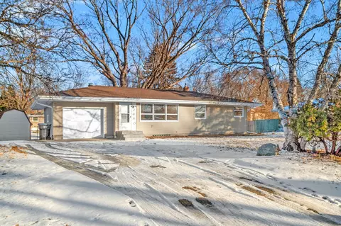 2680 Western Ave N, Roseville, MN 55113