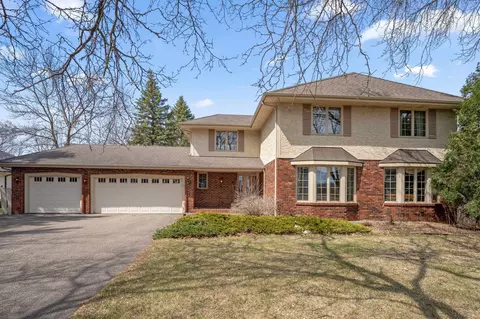 435 Queensland Ln N, Plymouth, MN 55447