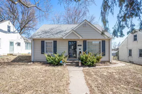 1815 Arthur St NE, Minneapolis, MN 55418
