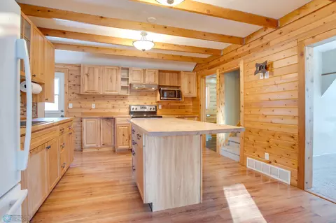 615 15th Ave NW, West Fargo, ND 58078 photo 9