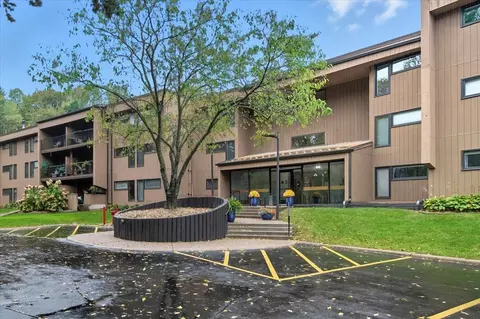 705 E Burnsville Pkwy #215, Burnsville, MN 55337