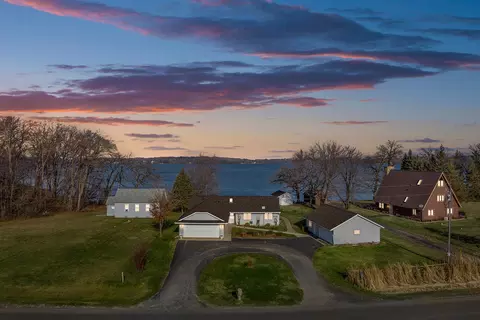 15578 Camp Winona Trl, Faribault, MN 55021