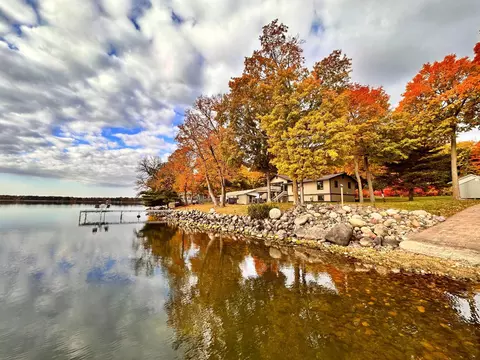 17759 Earle Brown Dr, Garrison, MN 56450