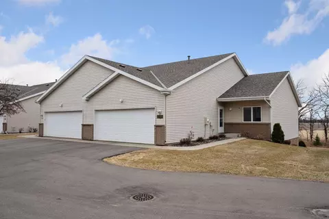 1944 27th St SE #A, Saint Cloud, MN 56304