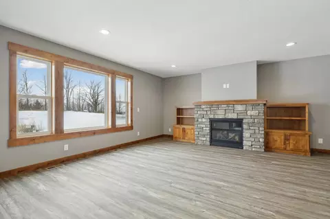 361 Vorwald St, River Falls, WI 54022 photo 12