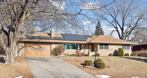 3205 Bell Ln, Saint Anthony, MN 55418