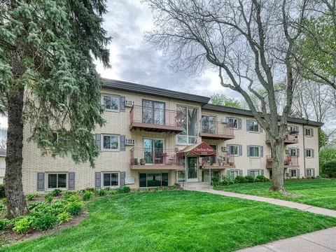 1620 Charlton St #109, West Saint Paul, MN 55118