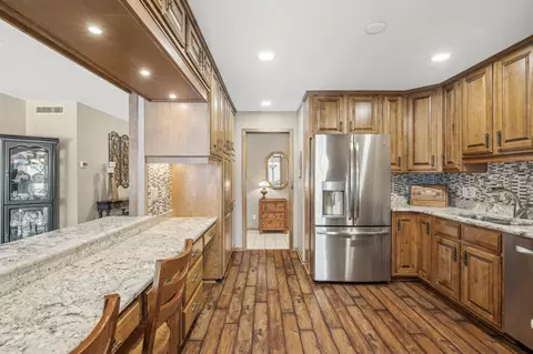 7250 Lewis Ridge Pkwy #108, Edina, MN 55439