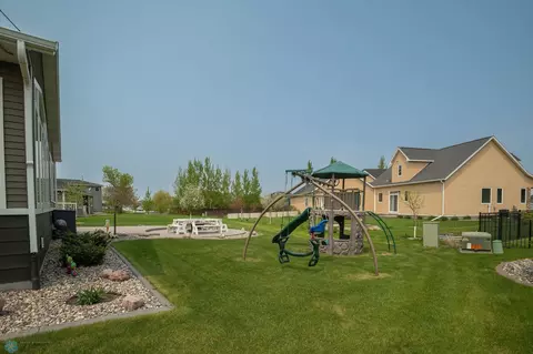 Exterior - 831 Sunset Dr, Mapleton, ND 58059 photo 10 of 18