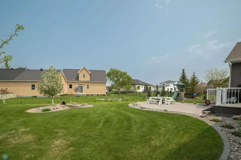 Exterior - 831 Sunset Dr, Mapleton, ND 58059 photo 13 of 18
