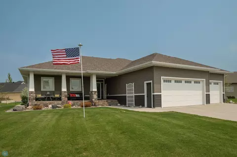 Exterior - 831 Sunset Dr, Mapleton, ND 58059 photo 4 of 18