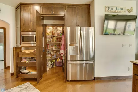 Kitchen - 831 Sunset Dr, Mapleton, ND 58059 photo 5 of 11